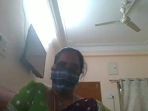 rupahoney online show from January 12, 2026, 9:58 am