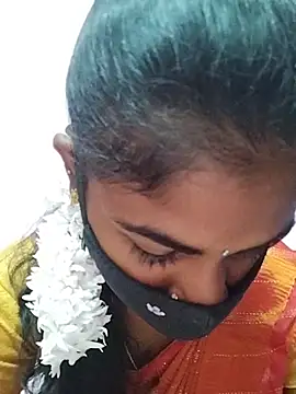 Tamil Hot RoyalQueen online show from April 19, 2026, 2:22 am