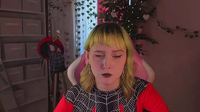 Roziett Belle online show from March 8, 2026, 8:07 am