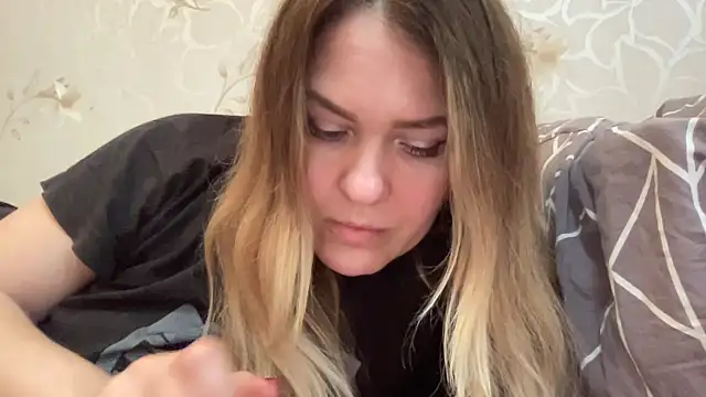 Snapshot of Kalyrex chatting on April 6, 2026, 2:29 pm Kalyrex online show from April 6, 2026, 2:29 pm