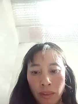 Snapshot of kaia-cam chatting on February 13, 2026, 9:27 am kaia-cam online show from February 13, 2026, 9:27 am