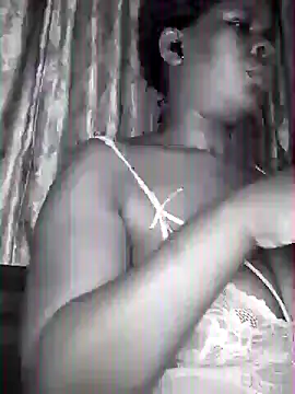 xxxChocolateBox online show from March 28, 2026, 4:12 am