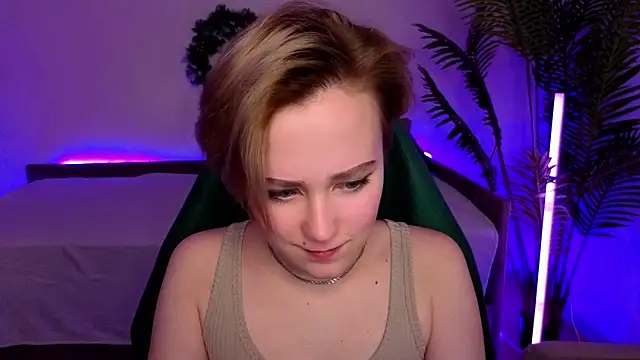 Snapshot of Ellie_Heavenly chatting on January 13, 2026, 8:41 am Ellie Heavenly online show from January 13, 2026, 8:41 am