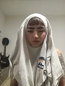 AlexxaAndRileyy online show from April 15, 2026, 3:02 am