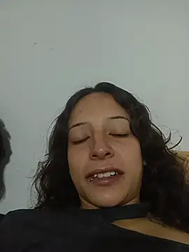 AlexxaAndRileyy online show from April 20, 2026, 11:13 am