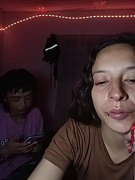AlexxaAndRileyy online show from July 3, 2026, 2:18 am