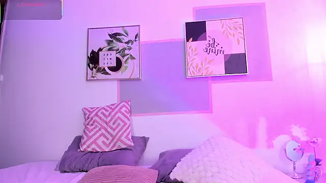 april jones05 online show from March 28, 2026, 1:00 pm