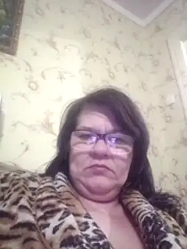 NysiOlsen online show from April 12, 2026, 6:46 pm