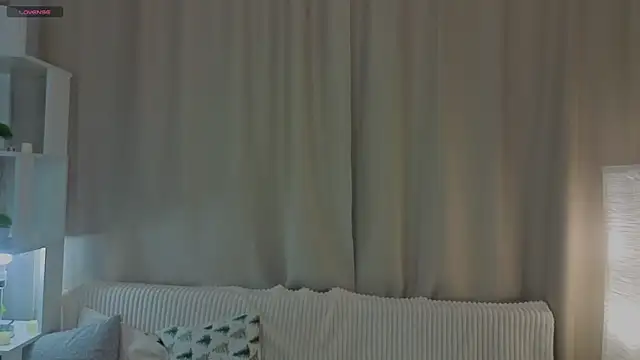 Snapshot of CarmanHenning chatting on February 11, 2026, 4:17 am CarmanHenning online show from February 11, 2026, 4:17 am