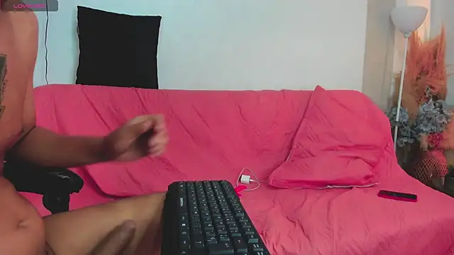 Zara Foxxx  online show from February 16, 2026, 2:18 am