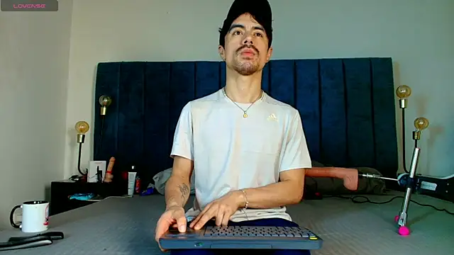 Ethan Briggs  online show from April 6, 2026, 3:37 am