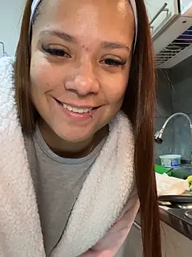 Snapshot of Pretty__Milf chatting on March 2, 2026, 9:49 am Pretty Milf online show from March 2, 2026, 9:49 am