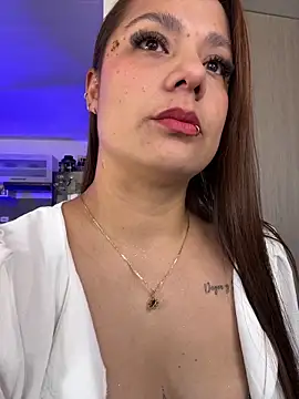 Pretty  Milf online show from April 7, 2026, 2:17 pm