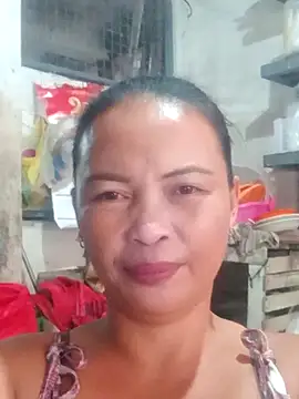 Snapshot of hot_momma88 chatting on January 15, 2026, 6:51 am hot momma88 online show from January 15, 2026, 6:51 am