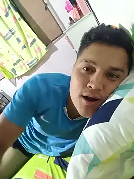 Snapshot of Lion-y-katy chatting on January 13, 2026, 2:39 am Lion-y-katy online show from January 13, 2026, 2:39 am