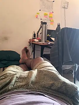 Hottlund6 online show from April 24, 2026, 7:00 am