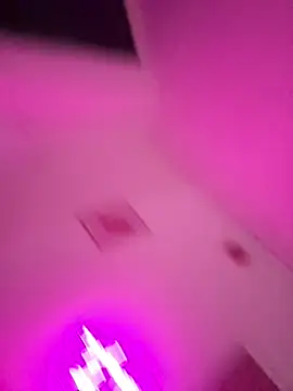 LilaMason online show from April 17, 2026, 9:18 pm