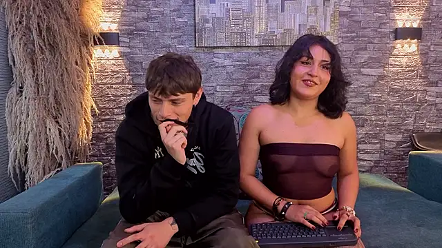 miaanddemian online show from February 2, 2026, 12:15 pm