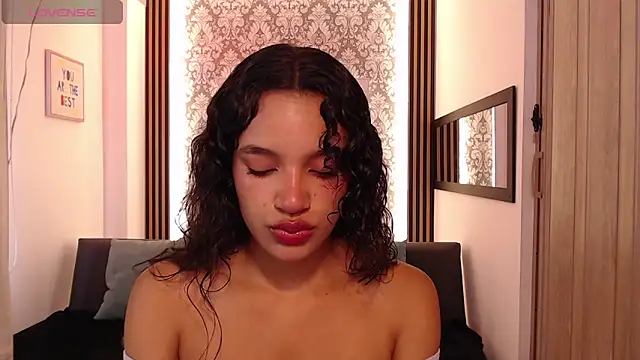 Nyxx Velariia online show from March 12, 2026, 2:34 pm