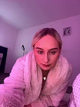 Scarletbx online show from January 14, 2026, 3:01 am