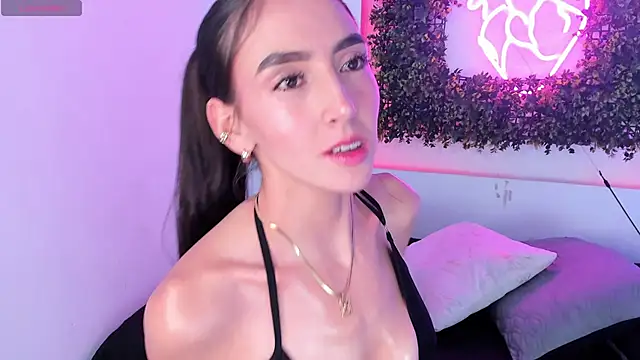 Snapshot of Itzel_Geneva chatting on February 7, 2026, 12:42 pm Itzel Geneva online show from February 7, 2026, 12:42 pm