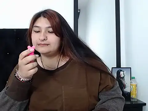 LauraHorny69 online show from January 13, 2026, 7:41 pm