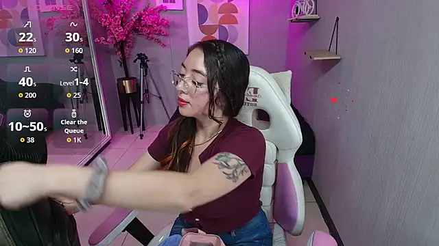 Veronica miiller online show from March 5, 2026, 7:21 pm