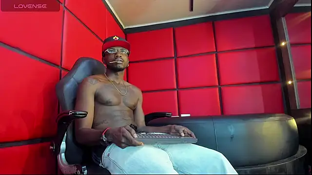 Snapshot of Jeff_Black99 chatting on February 12, 2026, 4:29 am Jeff Black99 online show from February 12, 2026, 4:29 am