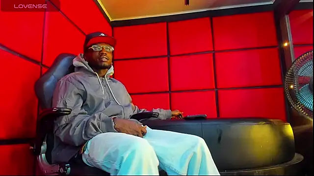 Snapshot of Jeff_Black99 chatting on February 17, 2026, 4:20 am Jeff Black99 online show from February 17, 2026, 4:20 am