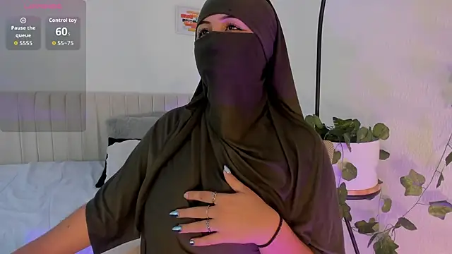 Snapshot of _Amirah chatting on March 2, 2026, 6:48 pm Amirah online show from March 2, 2026, 6:48 pm