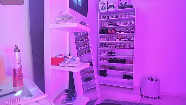 Snapshot of Amberprincess2 chatting on February 5, 2026, 4:00 pm Amberprincess2 online show from February 5, 2026, 4:00 pm