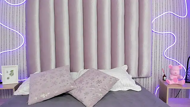 SAMMYLEWISMD online show from April 9, 2026, 3:06 am