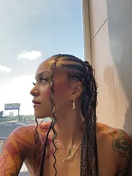 Snapshot of LizStorm_ chatting on June 21, 2026, 2:08 pm LizStorm online show from June 21, 2026, 2:08 pm