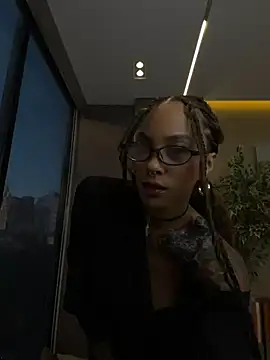 Snapshot of LizStorm_ chatting on July 27, 2026, 11:39 am LizStorm online show from July 27, 2026, 11:39 am