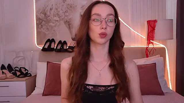Emily Simon online show from July 18, 2026, 5:22 am