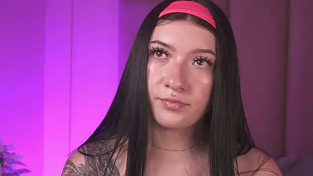 Snapshot of Dolcexx_ chatting on March 12, 2026, 7:42 pm Dolcexx online show from March 12, 2026, 7:42 pm