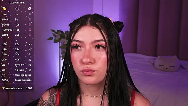 Snapshot of Dolcexx_ chatting on March 17, 2026, 12:15 am Dolcexx online show from March 17, 2026, 12:15 am