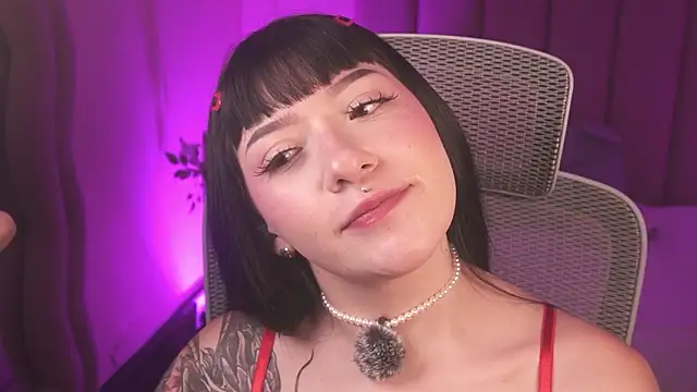 Snapshot of Dolcexx_ chatting on March 27, 2026, 7:57 pm Dolcexx online show from March 27, 2026, 7:57 pm