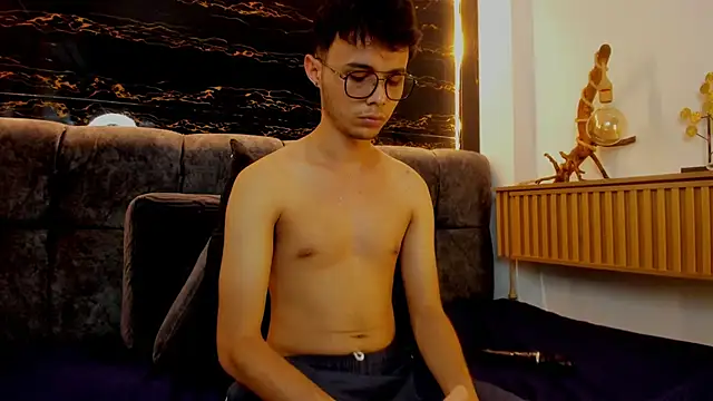 Alhan Twink online show from March 13, 2026, 8:59 pm