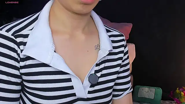 Noaah25  online show from February 5, 2026, 3:22 am