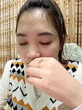 lylinhjim online show from January 14, 2026, 9:48 am