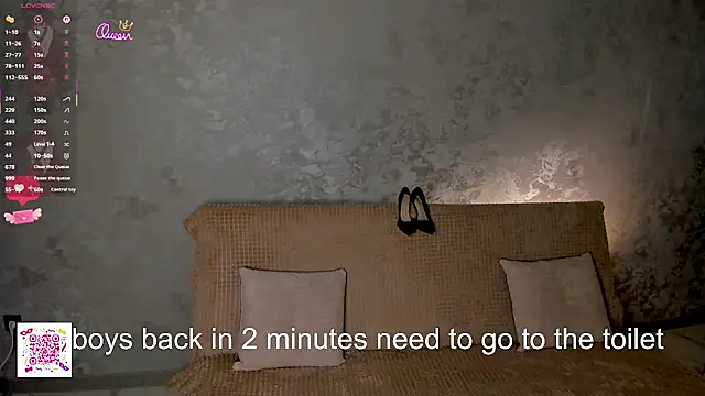 Snapshot of ElsaDivine chatting on February 11, 2026, 8:58 pm ElsaDivine online show from February 11, 2026, 8:58 pm