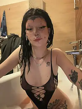 demonLamia online show from March 10, 2026, 6:57 pm