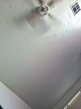 LadySn0w26 online show from April 17, 2026, 3:04 pm