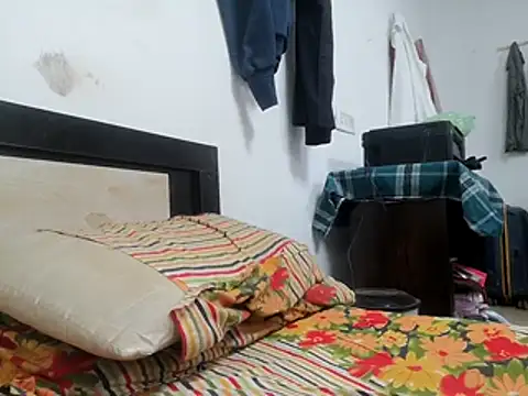 Aafreen999 online show from April 12, 2026, 4:34 pm