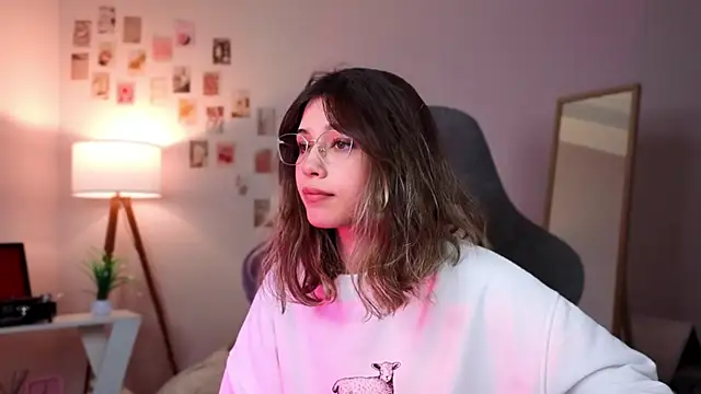 Snapshot of dinnerwithflowers chatting on January 18, 2026, 12:53 pm dinnerwithflowers online show from January 18, 2026, 12:53 pm