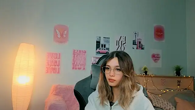 Snapshot of dinnerwithflowers chatting on February 1, 2026, 2:15 pm dinnerwithflowers online show from February 1, 2026, 2:15 pm