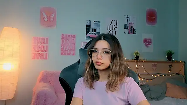 Snapshot of dinnerwithflowers chatting on February 2, 2026, 12:48 pm dinnerwithflowers online show from February 2, 2026, 12:48 pm