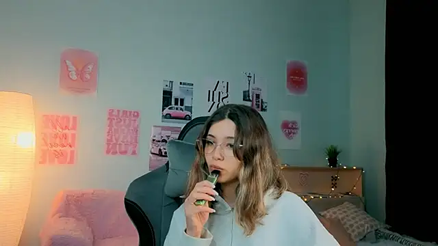 Snapshot of dinnerwithflowers chatting on February 5, 2026, 1:05 pm dinnerwithflowers online show from February 5, 2026, 1:05 pm