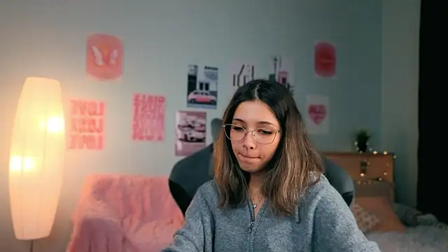 Snapshot of dinnerwithflowers chatting on February 9, 2026, 1:37 pm dinnerwithflowers online show from February 9, 2026, 1:37 pm